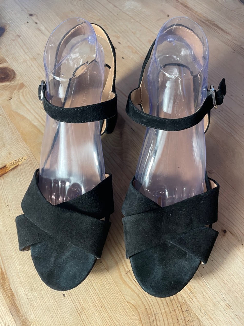 Aerosoles “Camera” Model Suede Platform Sandals Cross-Strap Block Heel Like NEW